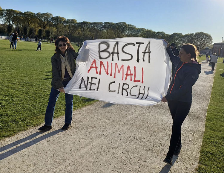 Basta animali nei circhi Mantova Parco Te 24 marzo 2024