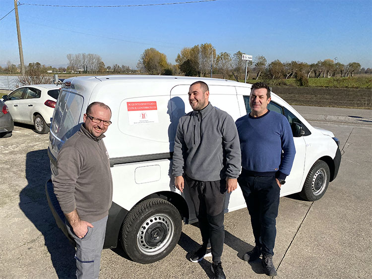 Furgone Cooperativa Santa Lucia di Asola Fondazione BAM