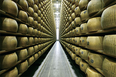 Parmigiano Reggiano magazzini generali fiduciari Mantova