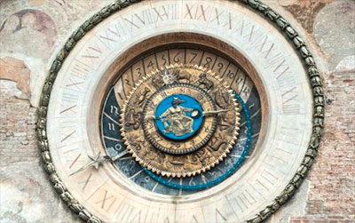 orologio astronomico torre orologio Mantova