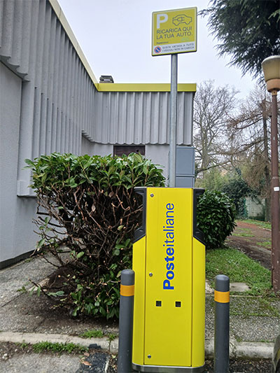 colonnina ricarica auto elettriche Mantova 2025 Poste