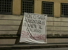 striscione Non ci sarà agricoltura in un pianeta al collasso: stop allevamenti ora Mantova 2024